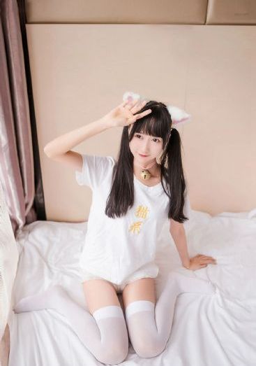 欧美AⅤ精品二区_720手机免费观看完整