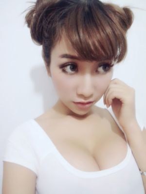 和漂亮老师做爰4_720HD在线观看