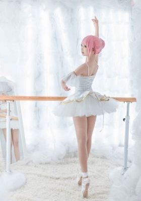 女人18摸摸出高潮视频_DVDBD在线观看